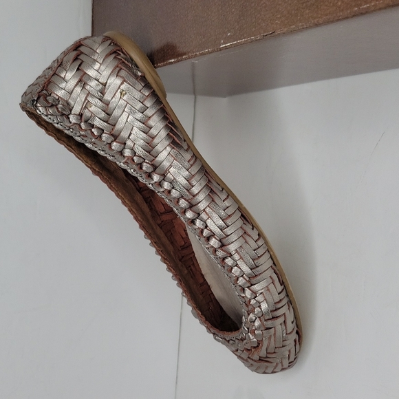 SEYCHELLES Pewter Ballet Flats Woven Metallic Leather 7M - Picture 11 of 16